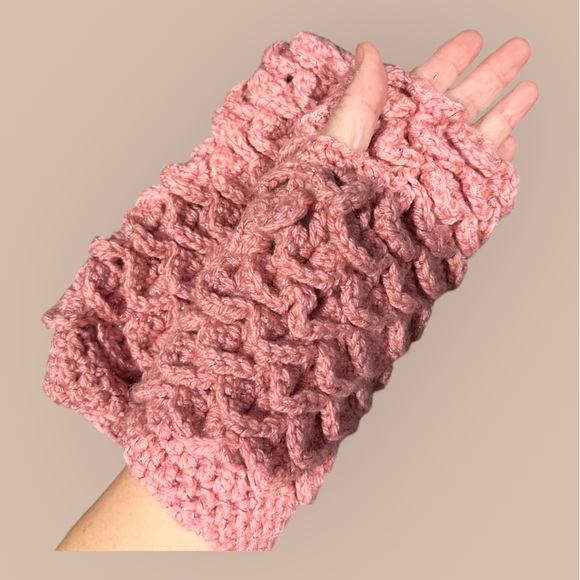 Crochet Dragon Scale Fingerless Mittens - Red Heart Metallics Rose - Picture 4 of 14